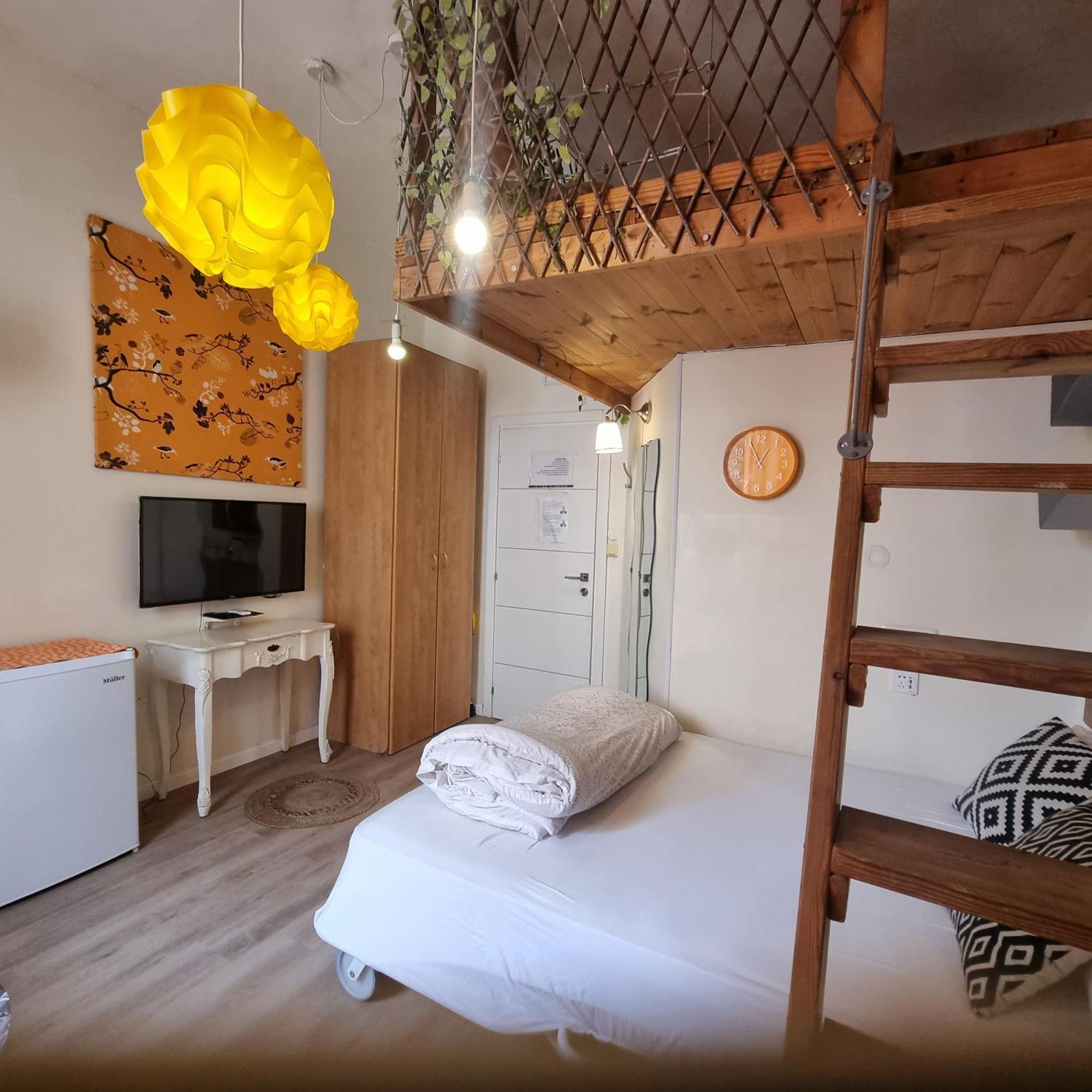 Bugrashov 13 Room 特拉维夫 外观 照片